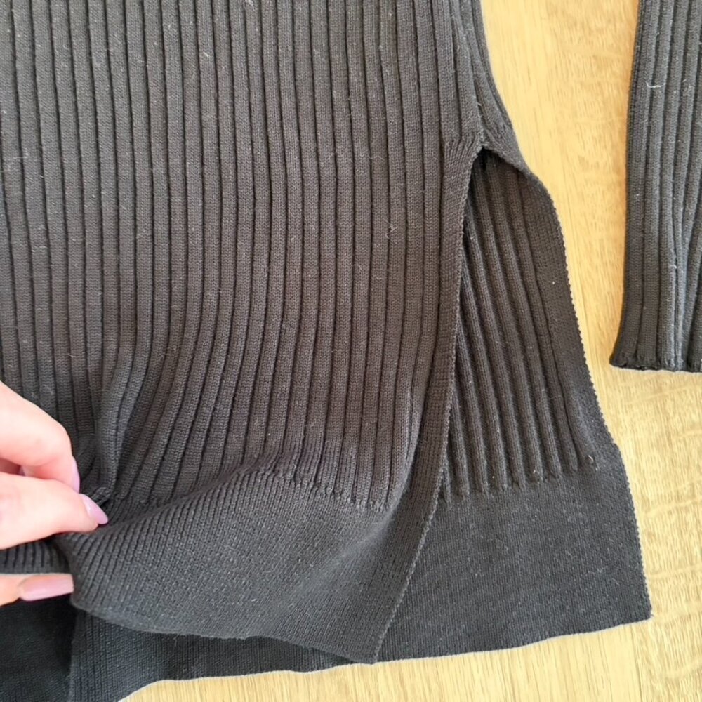 ** Athleta Lincoln Park Sweater split side Black Large - Picture 7 of 9